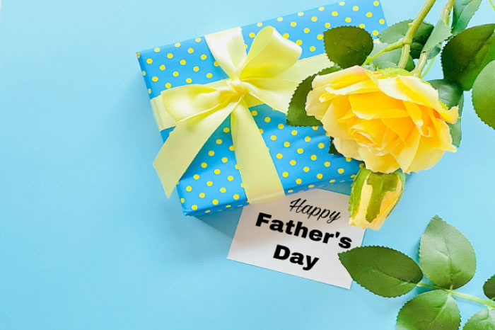 父の日 1歳児＆ママで製作する手作りプレゼント！パパも泣いて喜ぶアイデアを紹介Giftpedia byギフトモール&アニ