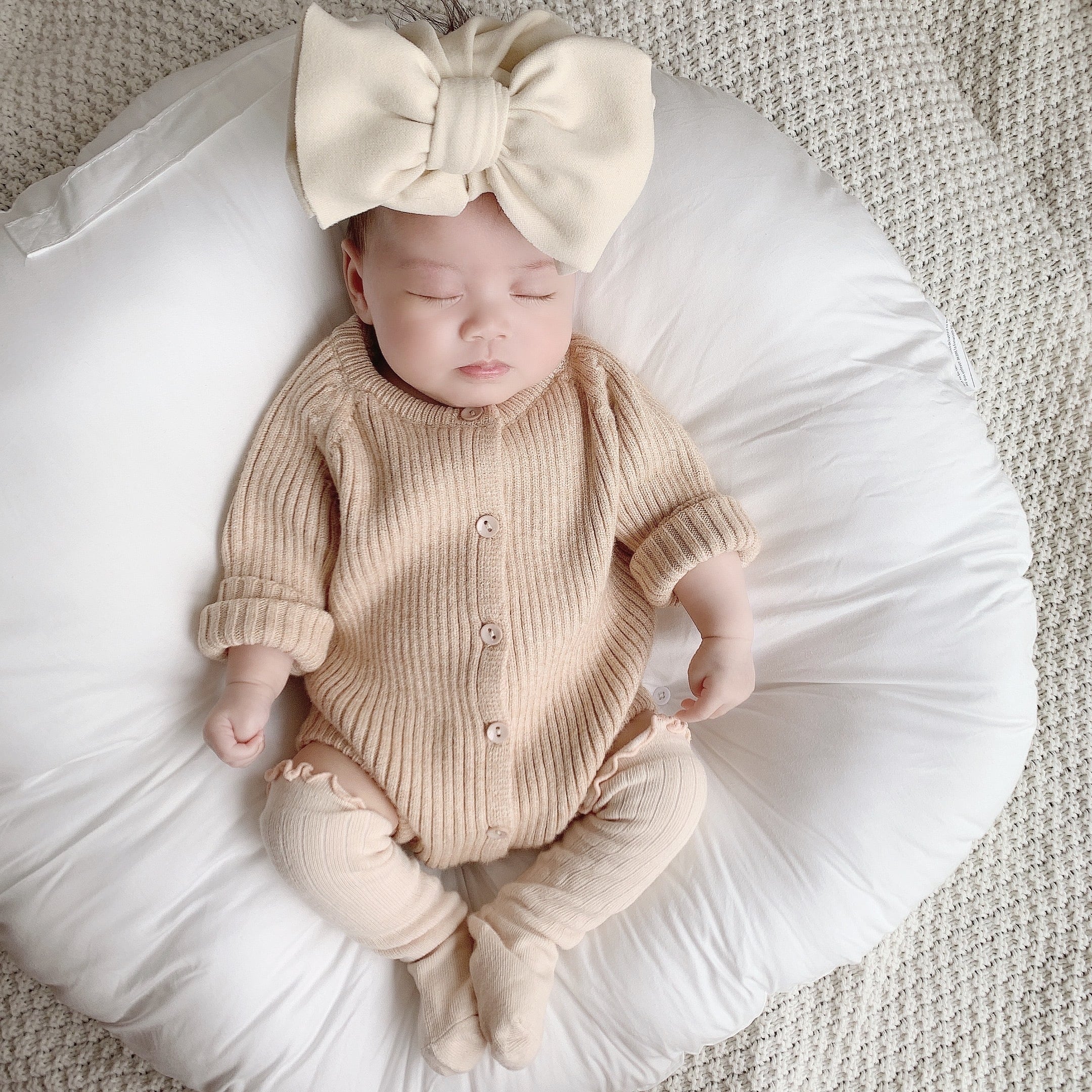 ロンパース かわいい ベビー 服 新生児 女の子 冬服 プリンセス スタイリッシュ 起毛 暖かい コットン タイツ付き」ベビー ロンパース 新生児女の子 ワンピース キッズ ドレス レース 花柄 結婚式 春 秋 冬 フリル袖 ベビー服 セレモニー ベビー用品 ナチュラル系 退院