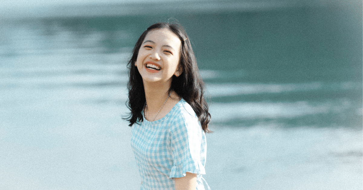 幸せそうな顔で抱っこされる赤ちゃん。しかし、揺らすのをやめると 「好きすぎる2コマ」 – ほ・とせなNEWS