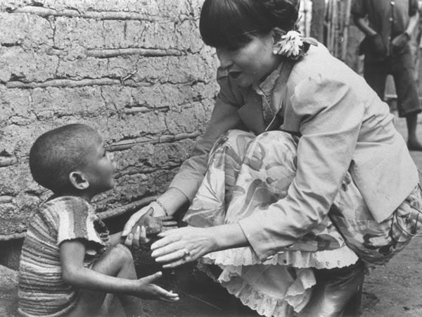 女優・黒柳徹子さんの原点——父親の言葉と一つの詩人間力・仕事力を高めるWEB chichi致知出版社