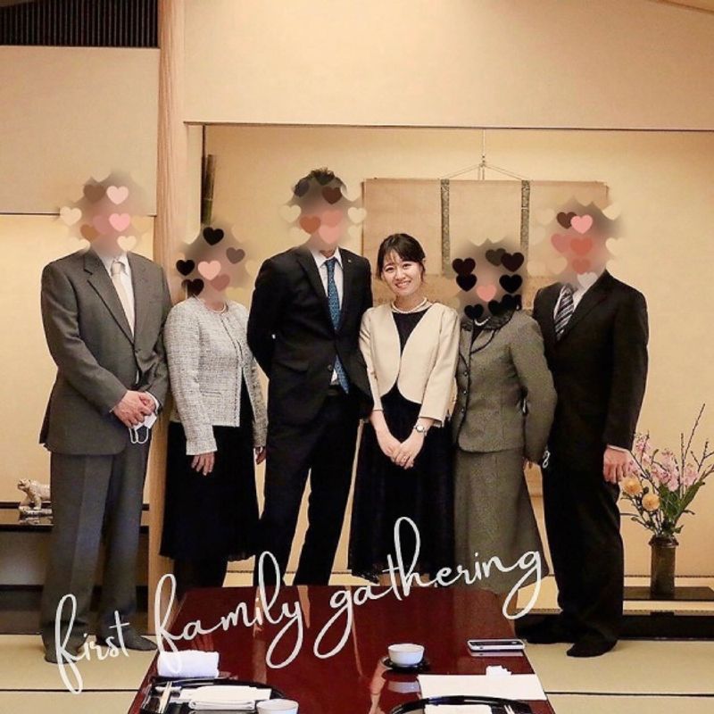 両家顔合わせ食事会 兄弟姉妹や親族が参加するには？席順・手土産はどうする？ゼクシィ