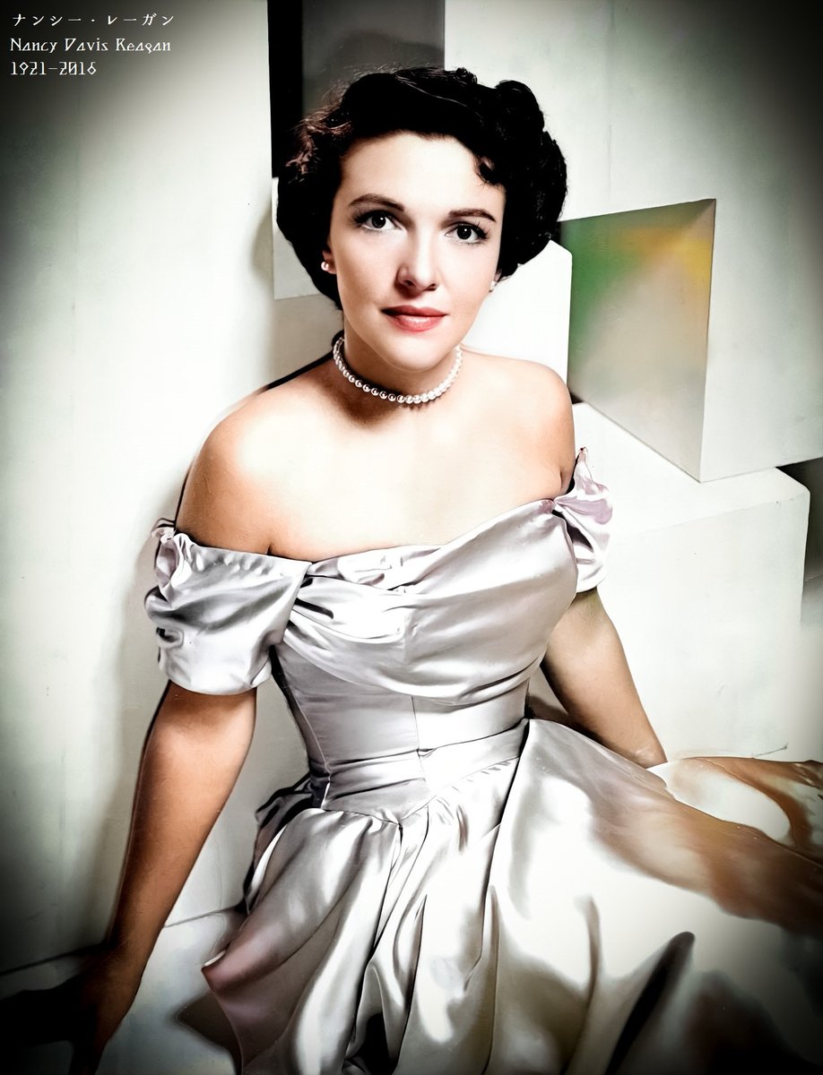 「親が有名だからって、あぐらをかいているわけじゃない」。大注目の２世モデル、ライラ・モス＆レニ・クルムがスーパーモデルの母親について語る -セレブニュースSPUR