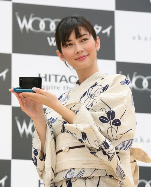 セレブ＆3児の母・伊東美咲 奇跡の47歳の今「変わらぬ美しさ」、大谷選手所属・ドジャース監督と2ショット あの人～ネクストステージ インサイド デイリースポーツ online