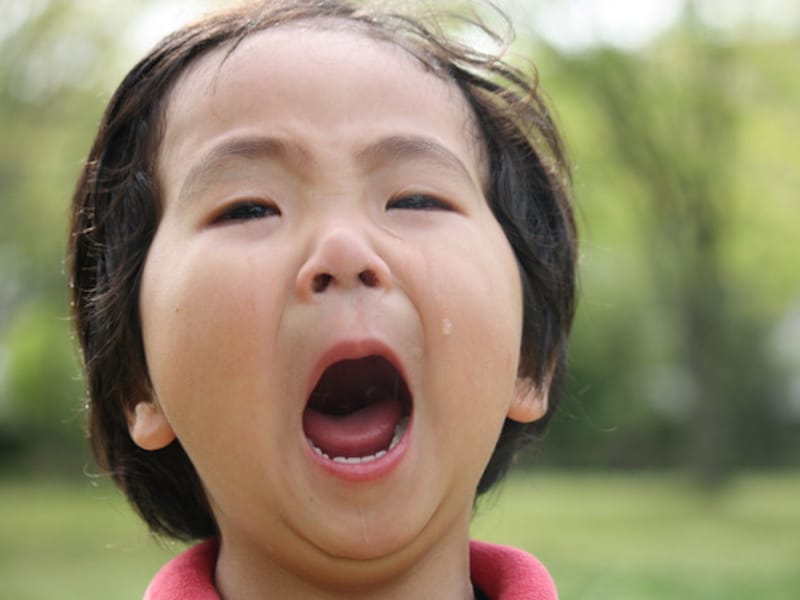 子どもがものを投げたりする危険な行為をやめさせたい。どうすべき？ - WEB げんき講談社