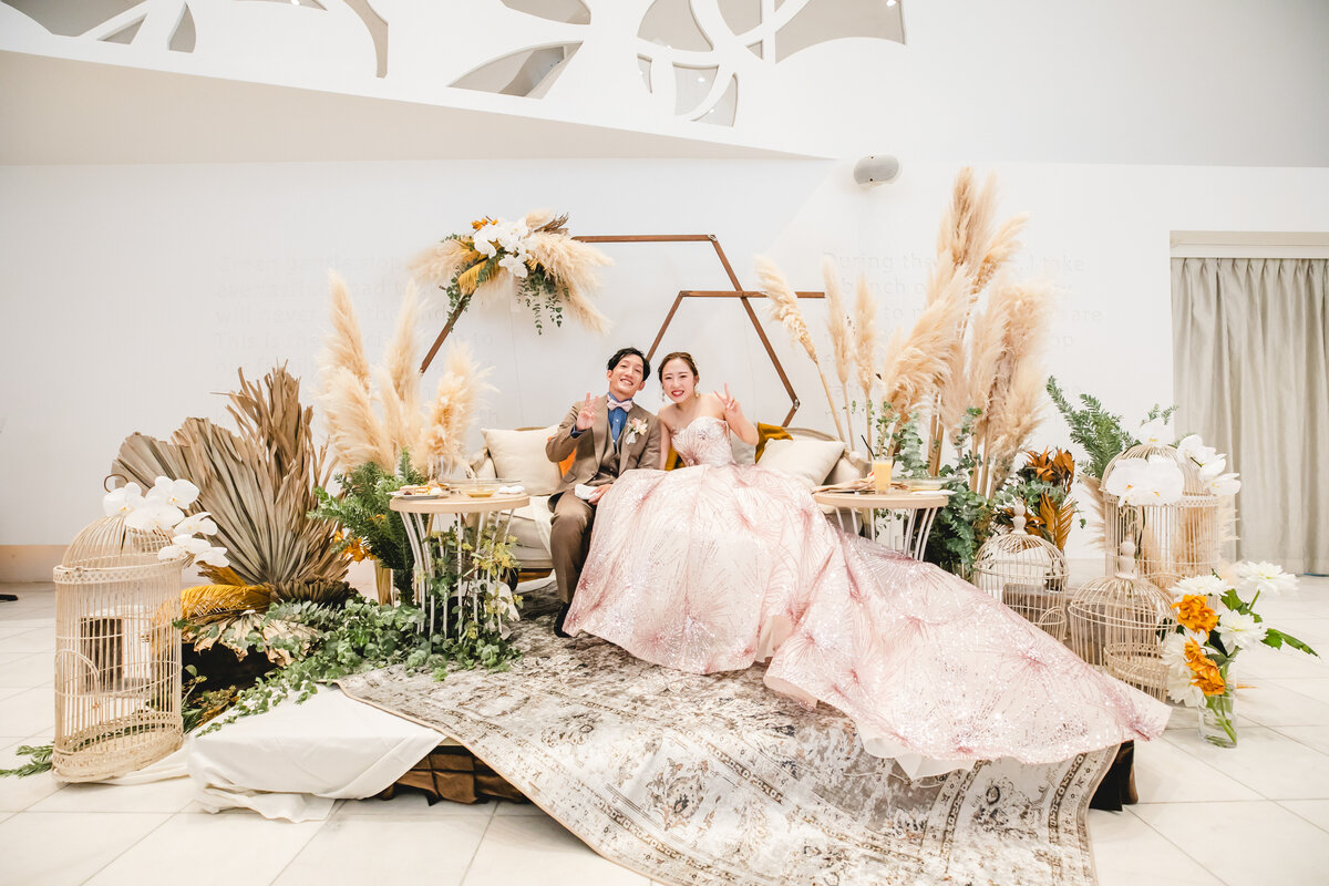 ソファメインの高砂は、こだわりのドレスデザインをテーブルで隠してしまう事が無く、ドレスのディテールまでしっかりご覧いただけます。@youkaen_westintokyoウェスティンホテル東京ウェスティン花嫁ホテルウェディングホテル婚花嫁クラシカルウェディング