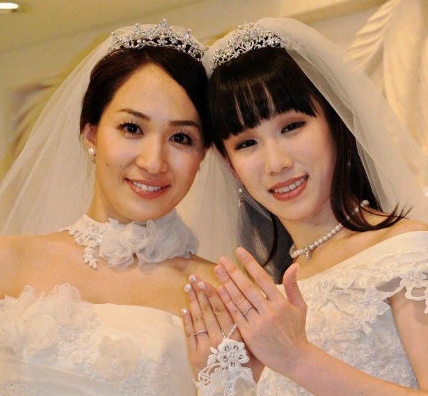 女性同士の美しいフォトウェディング・:*+』 撮影日：2023年5月15日 熱田ビーチ マーブルリゾートウェディング沖縄 MARBLE RESORTWEDDING 沖縄 の撮影レポート Photorait