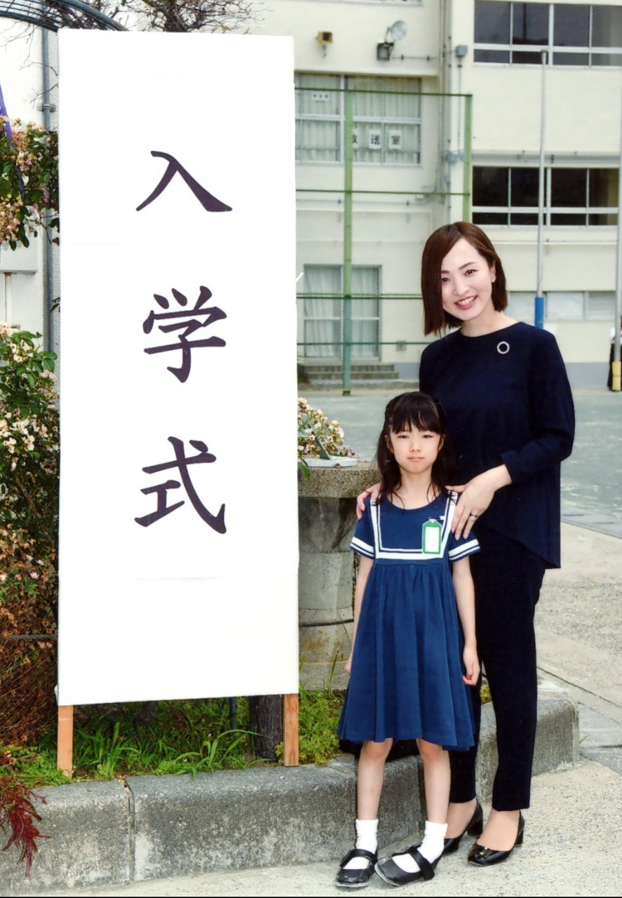 子どもの入学式に「ジャケットなし」はマナー違反？母親の服装のポイントHugKum はぐくむ