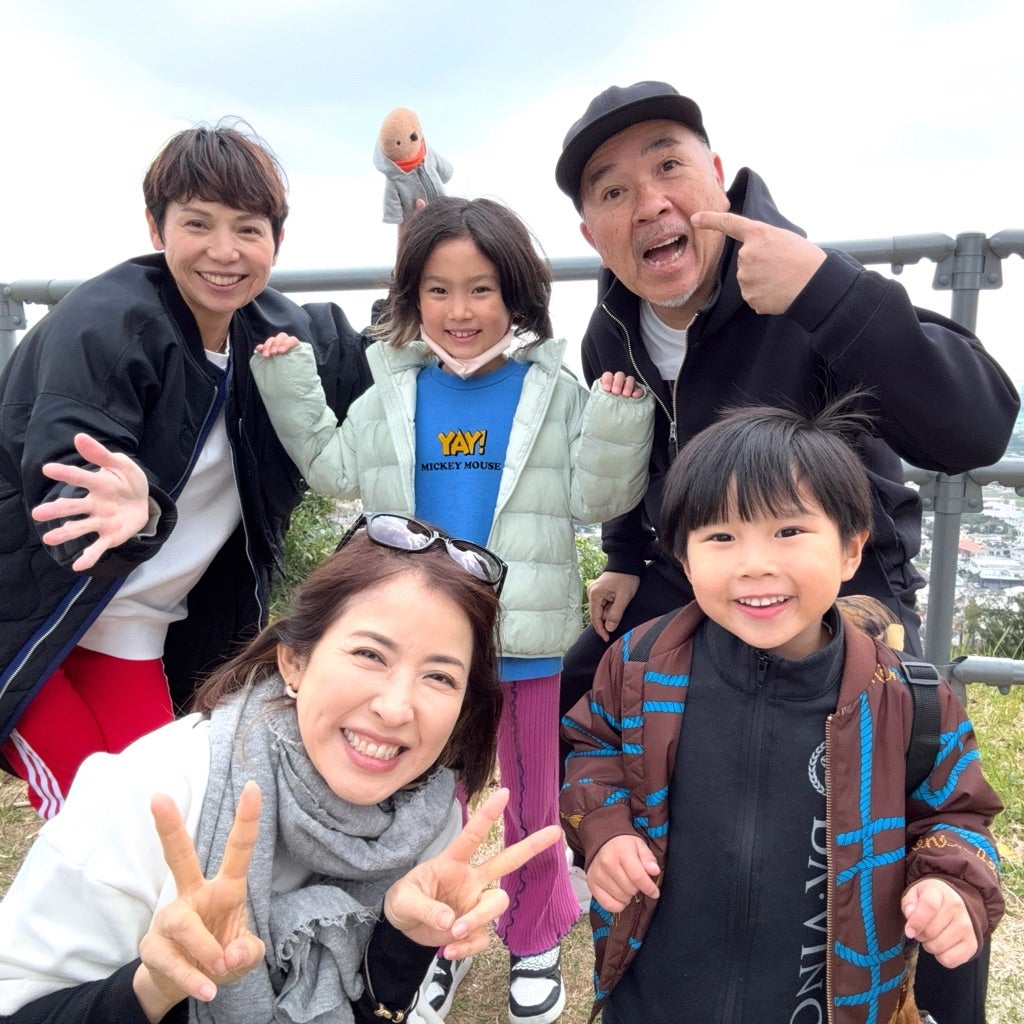 橋本志穂がつまみ枝豆、江口ともみ夫妻と街中でバッタリ「グラサンで派手柄ブルゾンの女が 」 - 芸能写真ニュース : 日刊スポーツ