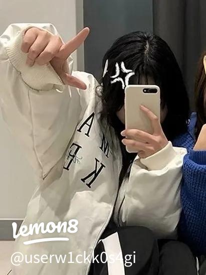 iPhoneカップルのためのペア画の無料壁紙・待受けを配信中Time-fun.fun