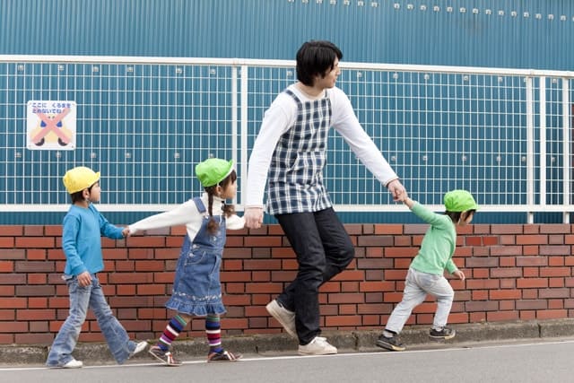 扇町まるさんかくしかく保育園社会福祉法人 勇樹会