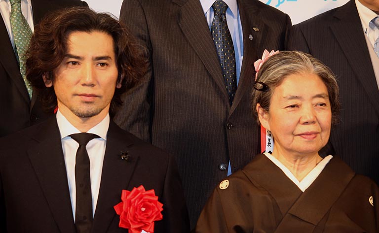 希林さんのアイディアで日取りを決めた本木雅弘さんとの結婚 内田也哉子の「衣 きぬ だより」