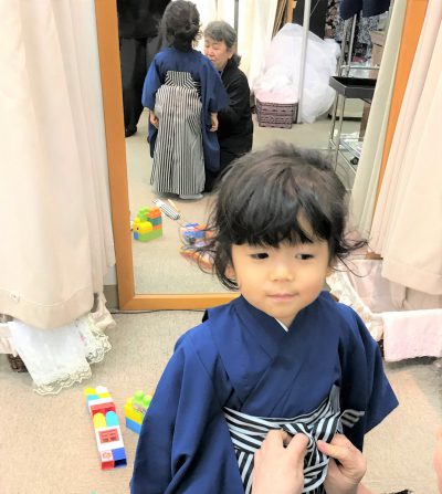 2歳 男の子 七五三コーディネート ロン毛がいい感じ✴︎ 遊びながら途中おやつタイムをはさみながら^ ^ 最後まで頑張ってくれました🧸遠方からありがとうございました♪ total coordinate @nicoacochii location・studio @julyetnico