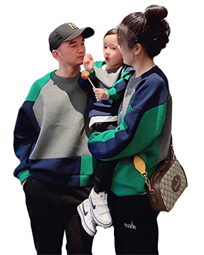 キャンプの時は 子どもたちは迷子防止のために おそろいにすることが多め👦🏻👧🏻♪ あと、毎回 ヘリノックスの脚で行われる謎の遊びcamp キャンプ家族キャンプ ファミリーキャンプ冬キャンプ アウトドアコーデ家族 family 家族