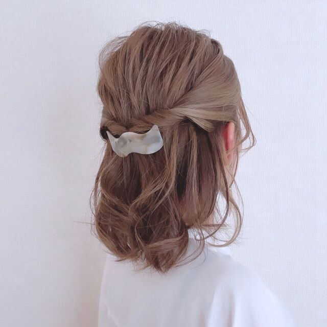 お家デートはキメ過ぎず崩れない髪型がベスト。大人女性に似合うヘアアレンジ集folk