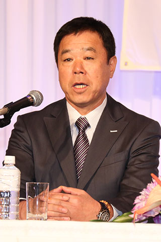 アダム・ジョーンズに人生を学ぶ無敵の人