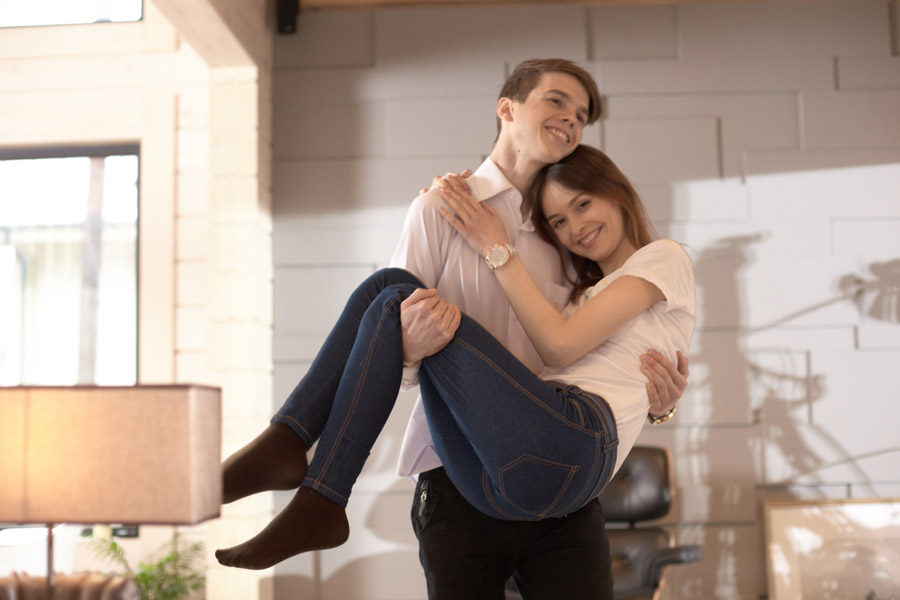 ., ., お姫様抱っこチャレンジ👸, 全然やり方見ずにやってたら失敗の連発すぎて2人でよく笑った🤣👏,途中逆さま10秒普通にやばかった😂笑,夫婦チャレンジ カップルチャレンジ お姫様抱っこ お姫様抱っこチャレンジ,夫婦 夫婦写真 夫婦生活 夫婦の日常 家族 家族写真 カップル カップルフォト 兄弟 兄弟ママ 男の子ママ 男の子ベビー 男の子兄弟 4人家族 令和6年ベビー fami