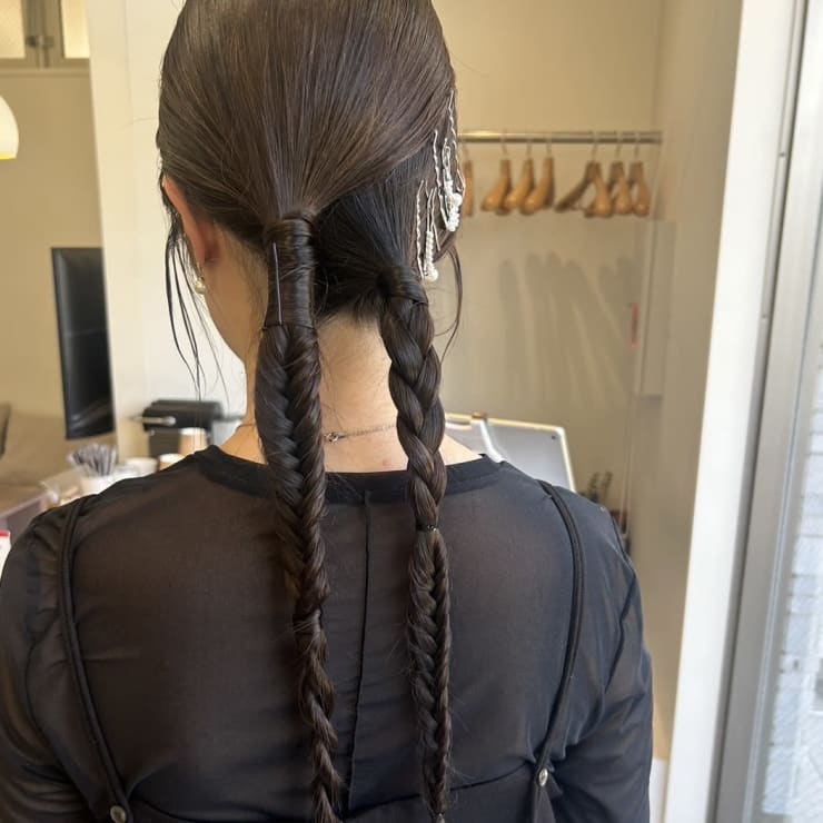 twinhairヘアセットツインテール参列ヘア結婚式ヘアアレンジ