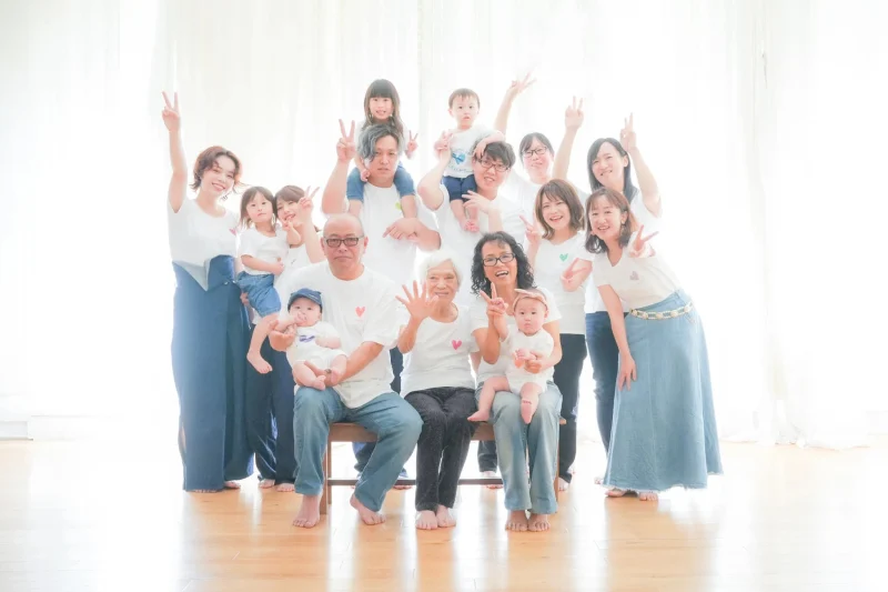 おしゃれでかっこいい家族写真を撮ろう！ 家族写真のフォトスタジオ・写真館はらかんスタジオ