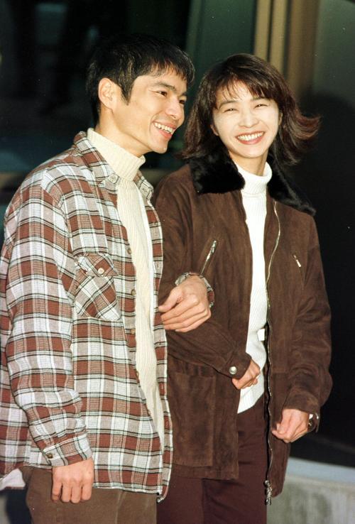 田中美佐子「家族みんなで撮った」集合ショットに反響→「可愛い」「ドキドキしました」と話題に 画像