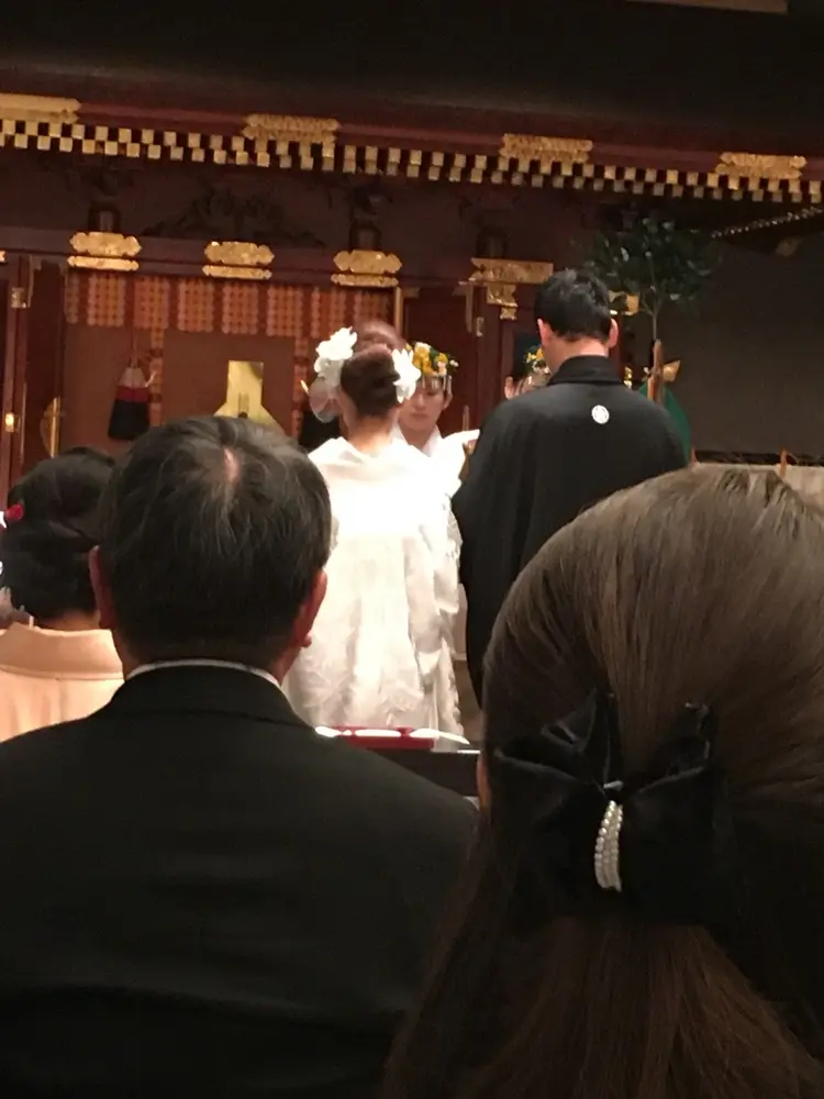 結婚式当日のアイテム 新郎新婦の衣装 タキシード ドレス 小物 が決まりましたけんとあいの結婚日記