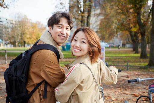 カップルアプリのおすすめ15選！位置情報共有・記念日スケジュール・写真共有まで - iSharing