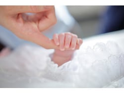 赤ちゃんがママの指をギュッ！とする理由誕生から三か月までの握力幼児教材＆幼児教育のお悩み相談 ０歳〜3歳