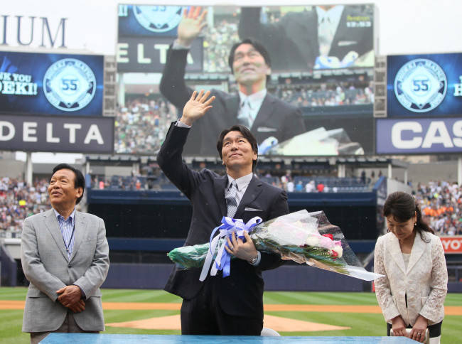 柵越えを披露 能登半島復興へゴジラ弾松井秀喜さんが被災したこどもたちに野球教室