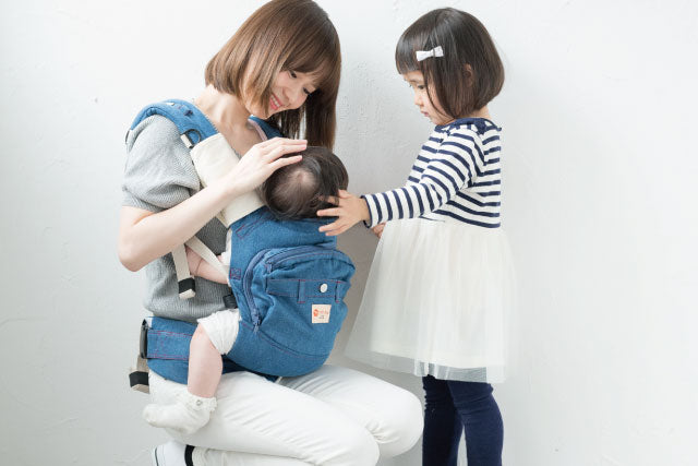 いつまで横抱っこ？いつから縦抱っこ？何時間までスリングや抱っこ紐に入れててもいいの