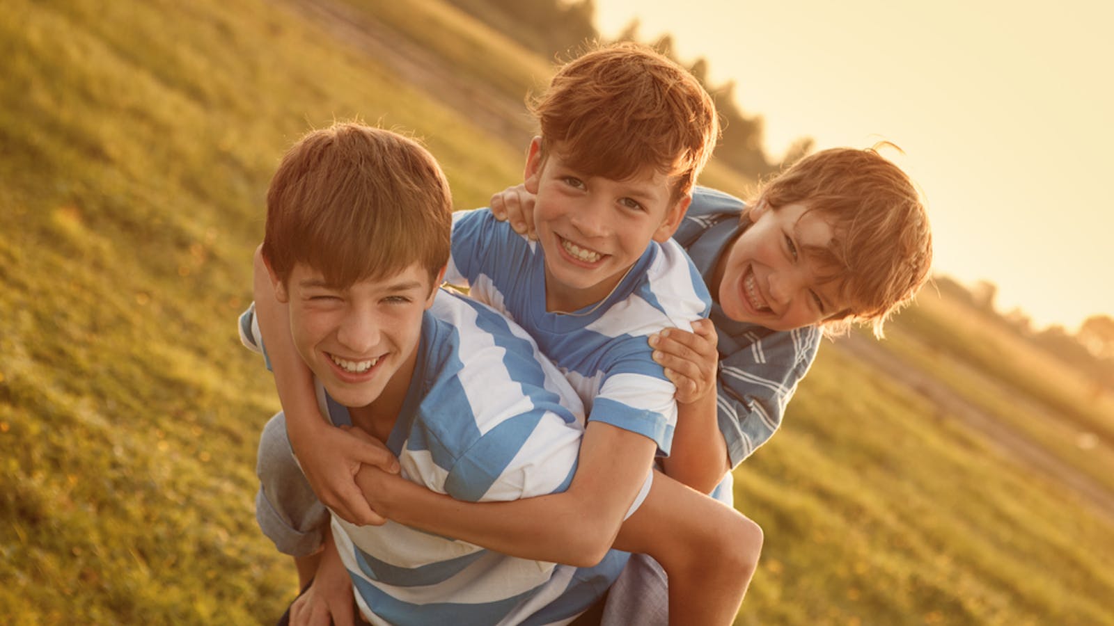 大波乱 弟に負けた長男がキレた！！この後大喧嘩に 鹿とバトル 前編