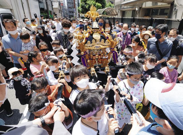 わっしょい、わっしょい」子どもみこし元気よく 津・大三神社で秋祭り：中日新聞Web
