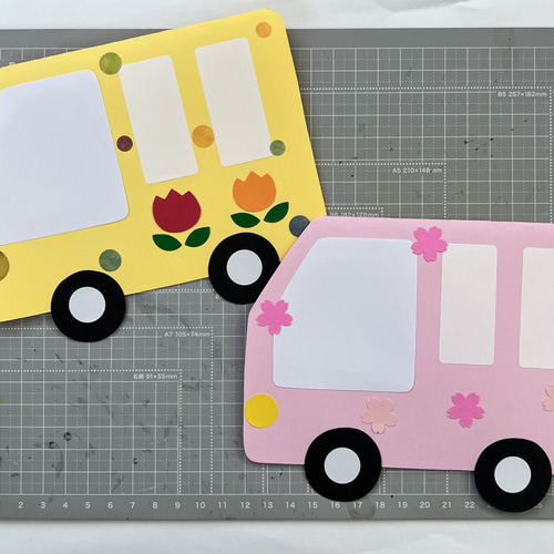 手作りの卒園お祝いカードキッズパフォーマー 歌のお姉さん なっき