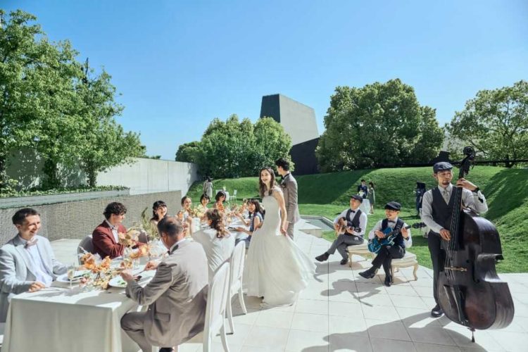 𝒘𝒆𝒅𝒅𝒊𝒏𝒈 𝒓𝒆𝒑𝒐𝒓𝒕 披露宴入場💎🤍 🎧宇多田ヒカル first love 披露宴入場曲は結婚式2週間前のぎりぎりに変えたけどこっちで良かったなと思った🥰ちなみにもともとはずっとエドシーランのPerfectにしようかと思ってた😌 結局そのCDを用意したけど使わなくなる