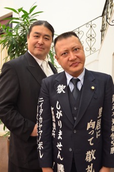 衣装にこだわった花嫁。ウェディングドレスは新郎に当日まで内緒でファーストミート。 – ￼大阪の結婚式情報