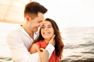 運命の人とは不思議な縁で結ばれている？こんな人が現れたら素敵な恋愛の予兆かも？│復縁love