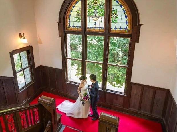 レトロ婚人とは違うオシャレで上質な結婚式をプロデュース