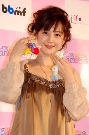 お疲れさまです‼️ 、 今日はWinkの相田翔子さんのお誕生日🎂 さっちんとは1日違いやったんですね😃正確には1年と1日 笑、若かりし頃、大阪の区民ホールの名人会で Winkの淋しい熱帯魚、歌いまして 名人賞いただきました笑笑 もう30年も前の思い出です笑笑 、 本日も