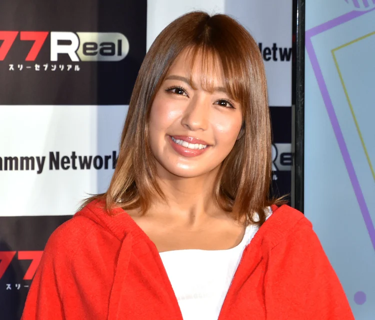 12 25まで表参道に期間限定でオープンしている @amiparis のPOP UPに行ってきました。ゴールドを取り入れたアイテムが気になりました☺️ 凄く素敵な空間なので皆さん是非行ってみてください！amiparispr