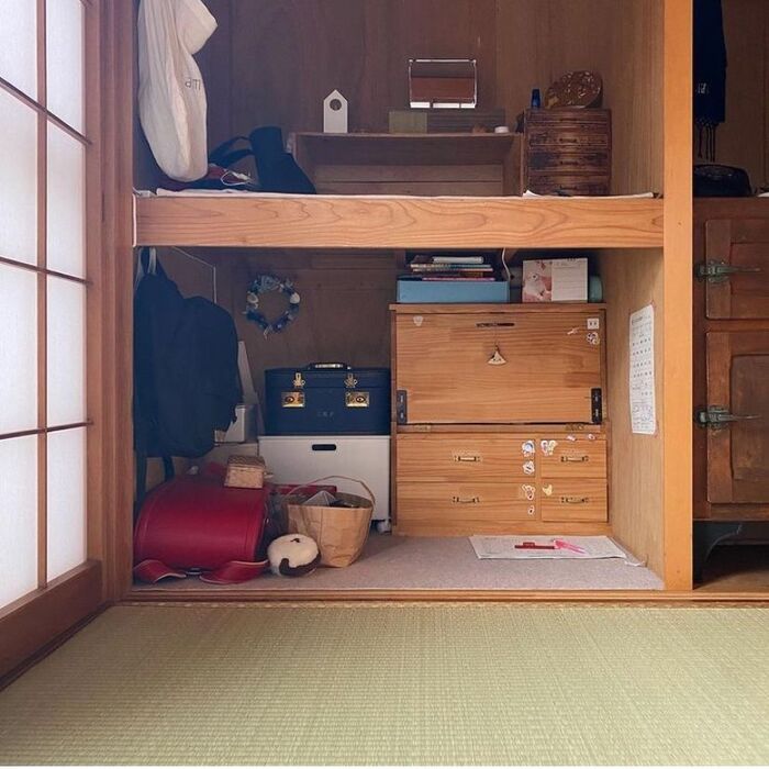 子供部屋DIY クローゼットの中も壁紙でカッコ良く！男の子部屋編 : MAIKOStyle
