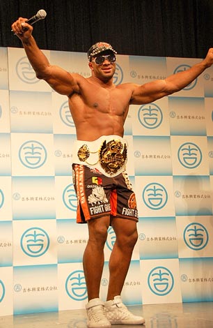 Strikeforce】余裕のアリスターと、少し硬いベルドゥム | MMAのインタビューと試合レポートならMMAPLANET