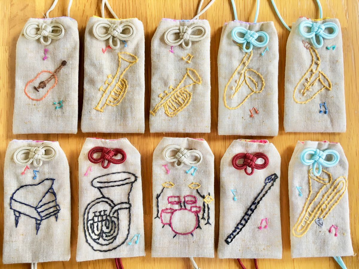 ついに明日はコンクール本番!🎺 3年生が作ってくれたお守りを受け取って、 部員一同さらに気合が入りました🔥一緒に過ごした時間や、支えてくれた全ての人への感謝の気持ちを胸に、明日は全力で演奏します!!芥川高校吹奏楽部