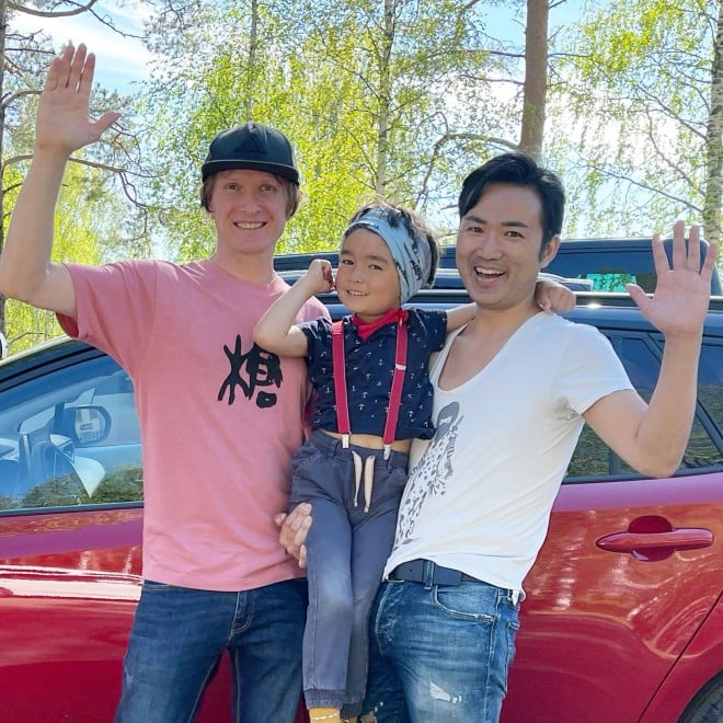 Peeking boy. ,ふたりぱぱ 息子くん