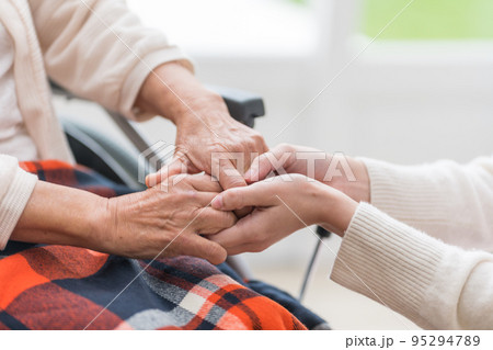 103歳おばあちゃんの手の写真・画像素材-Snapmart スナップマート