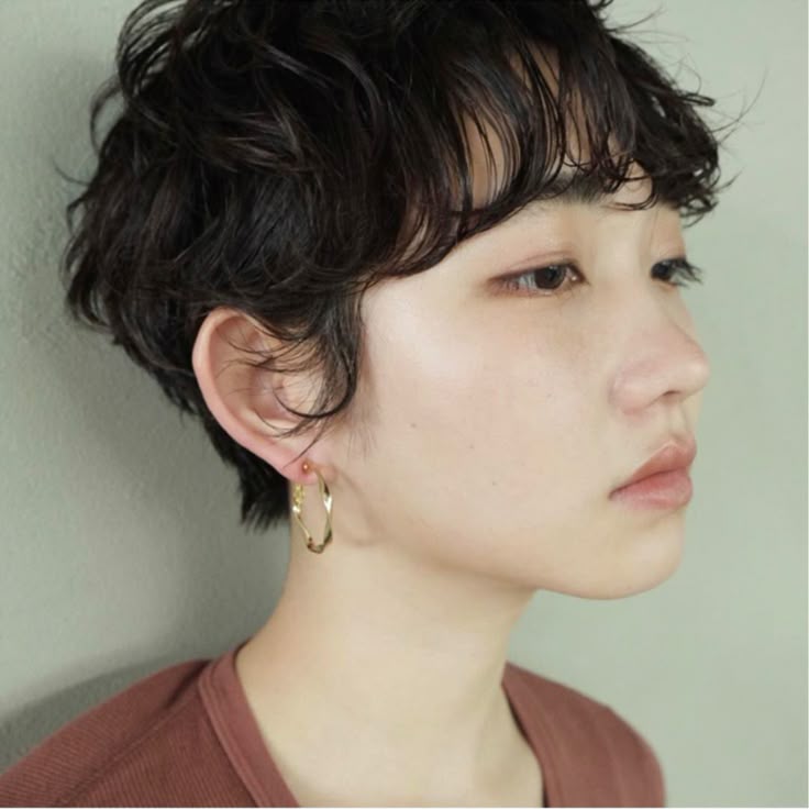 ショートヘア向け結婚式のお呼ばれヘア。気になるスタイルマナーとセルフアレンジ速習法ホットペッパービューティーマガジン