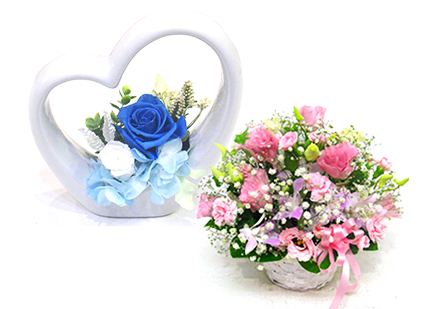 レインボーローズの花束で結婚式を華やかに♡花言葉や作り方もご紹介ウェディングニュース