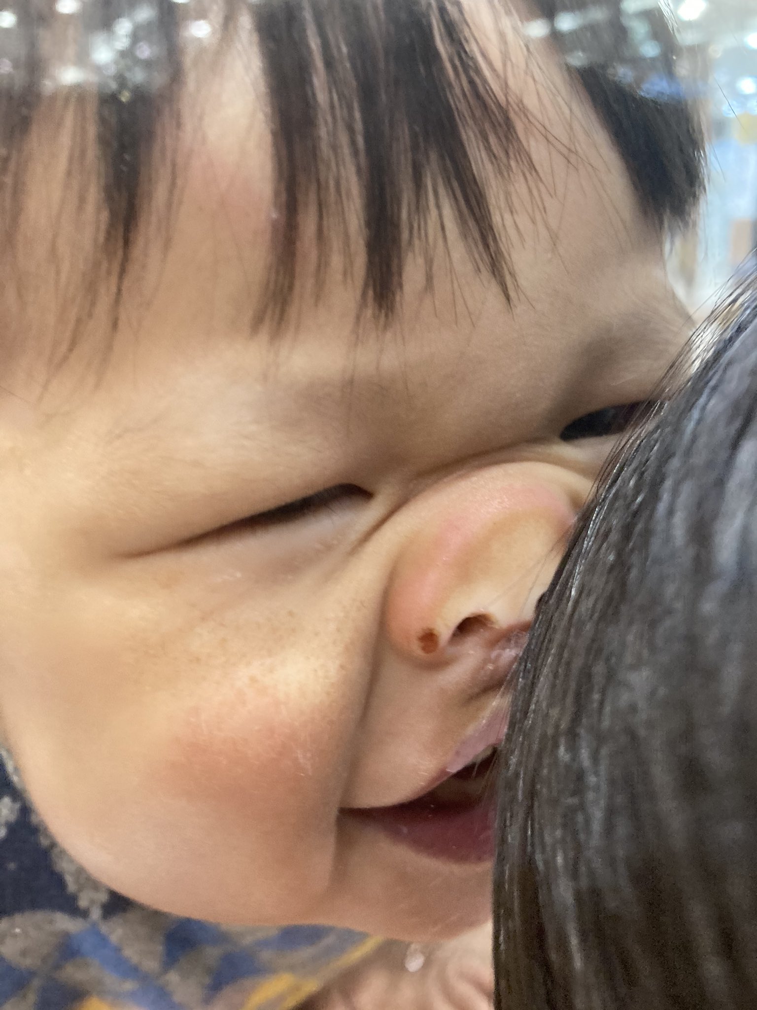 ちょ、その顔何〜！？赤ちゃんの決定的瞬間をとらえた変顔画像が笑える件ベビーカレンダ