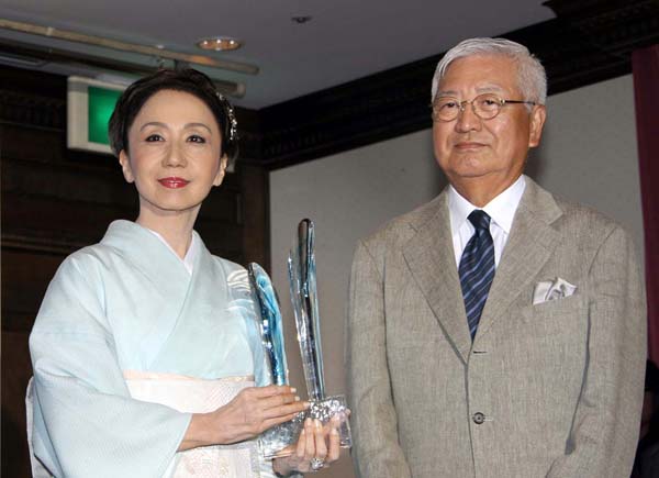 結婚本 旦那さんは１５歳年下のフランス人！ タサン志麻さんの夫婦観はマネできる？ゆるっとマインドで過ごす方法～婚活と結婚、時々マインドフルネス～