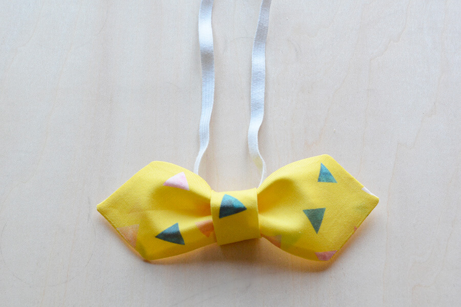 17-5_ベビー用オリジナル木製蝶ネクタイ ウォールナットハンドメイド 蝶ネクタイ ネクタイ ベビー用品 赤ちゃん 子供 キッズ ベビーかわいい おしゃれ 木製 ウォールナット ワンポイント 誕生日 記念日 お祝い 晴れ着 衣装 結婚式 撮影 アイテム - 愛知県犬山市