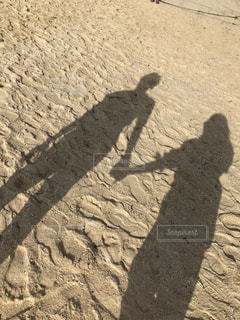 24,200点を超えるカップル 手をつなぐのイラスト素材、ロイヤリティフリーのベクター素材グラフィックスとクリップアート - iStock