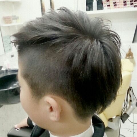 小学生男の子、キッズの髪型・ヘアスタイル人気63選！かっこいい・おしゃれなメンズ髪型ヘアスタイル - サロンセブン