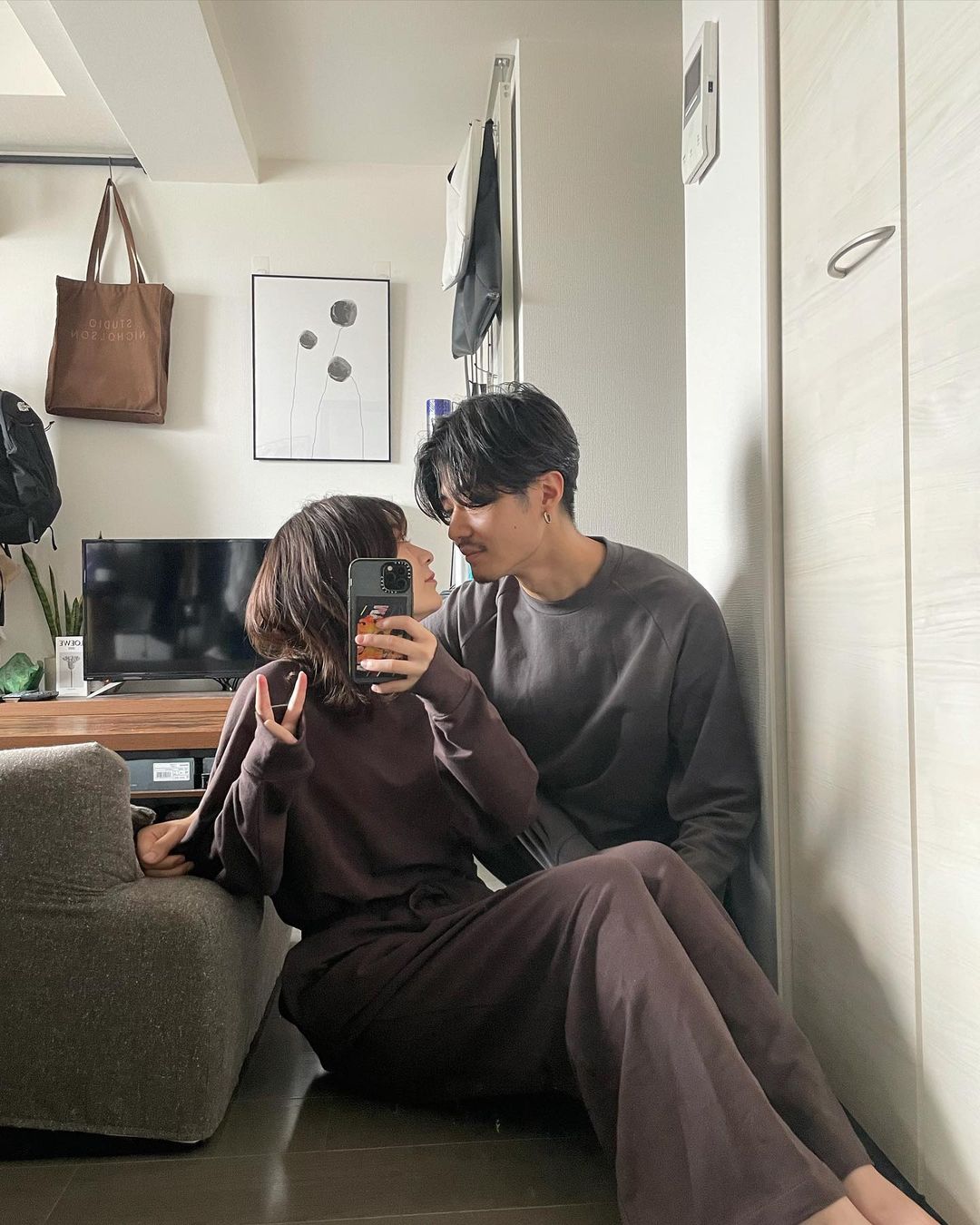 カップルの影の写真素材写真素材なら「写真AC」無料 フリー ダウンロードOK